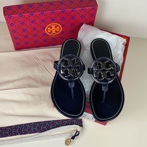 Tory Burch Navy Metal Leather Miller Thong Flip Flop Logo Sandals Size 10 NIB
